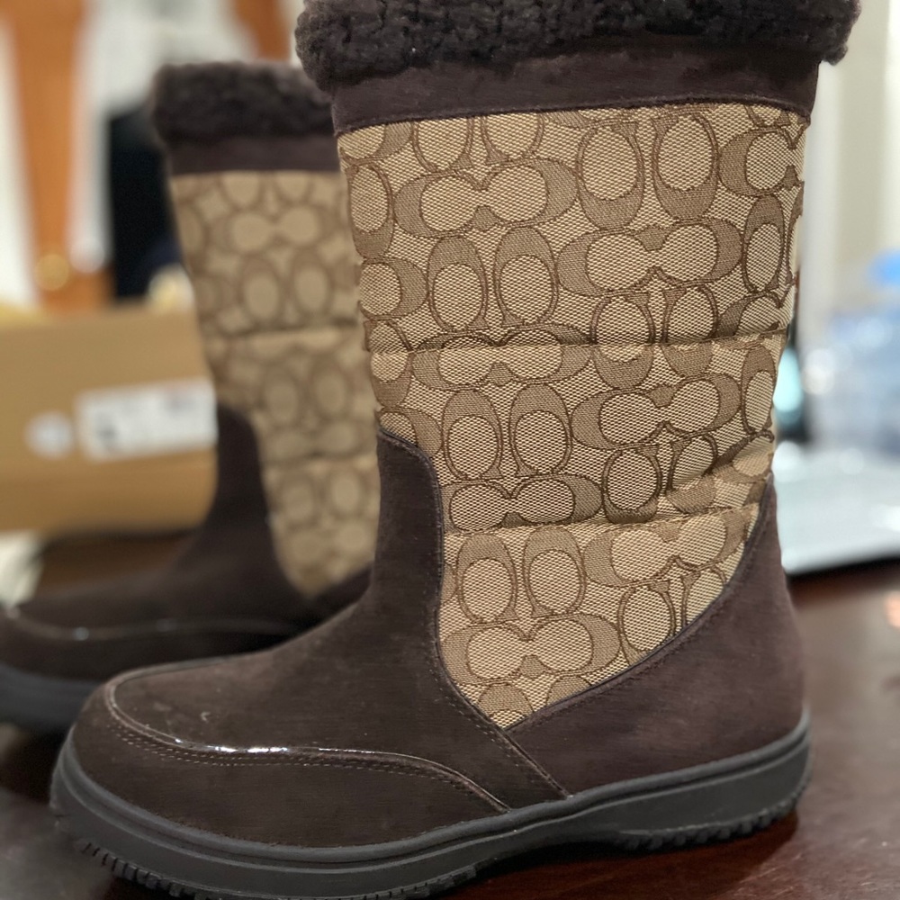 Coach slow/rain boots Brown suede